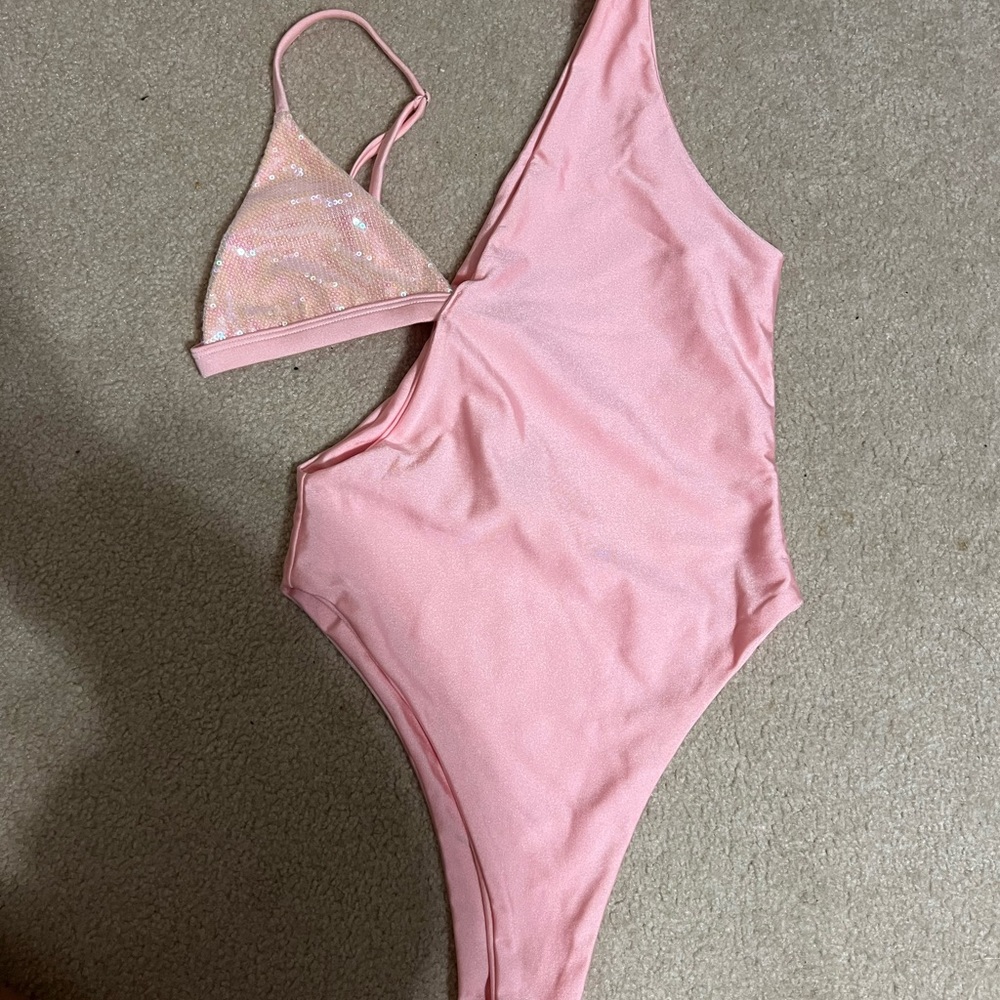 One piece swimsuit